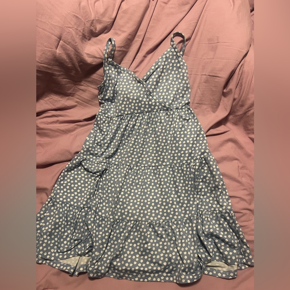 Light blue flower dress from Hollister Size small
